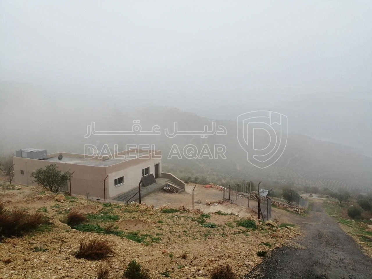 مزرعة/شاليه في حوض ابو بصيلة على طريق الماسورة في الصبيحي - السلط - 90,000 دأ - صورة 1